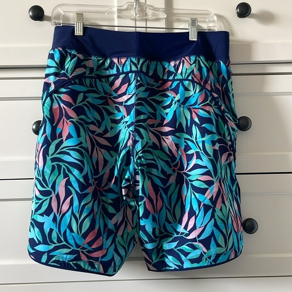 NWT Land’s End Women’s Deep Sea Navy Leaves 9” Quick Dry Swim Short w/ Panty - 8 - Picture 2 of 5